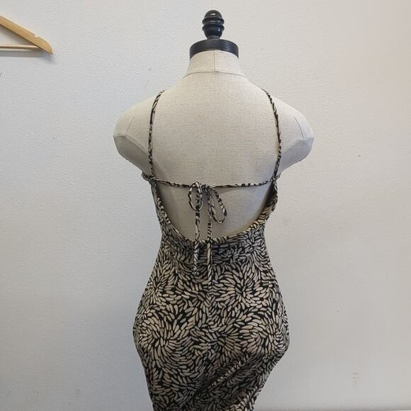 BCBGMaxAzria Black and Cream Slip Dress with Halter Neckline size small - Picture 5 of 5